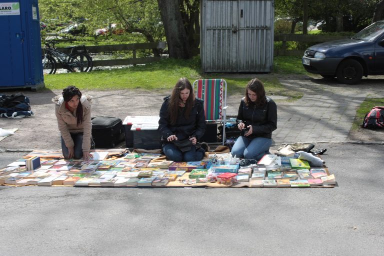 Flohmarkt an der Trabrennbahn