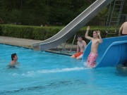 Diskussion über Eintrittspreise im Schwimmbad