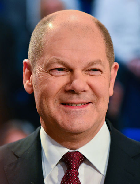 Olaf_Scholz_–_Bürgerschaftswahl_in_Hamburg_2015_02