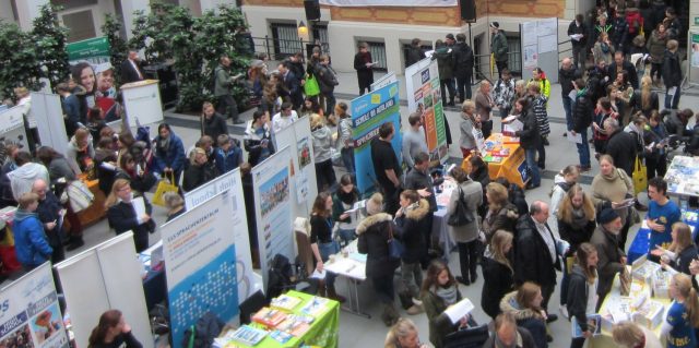 2018_Auf_in_die_Welt_Messe_1308_aq_300