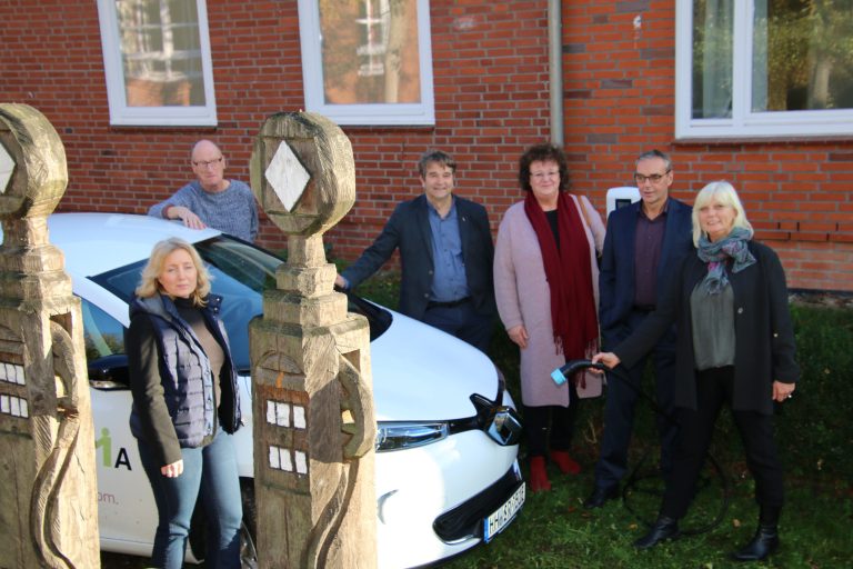 Ladestrom für Elektromobile aller Art mit Gratis-Kunstgenuss