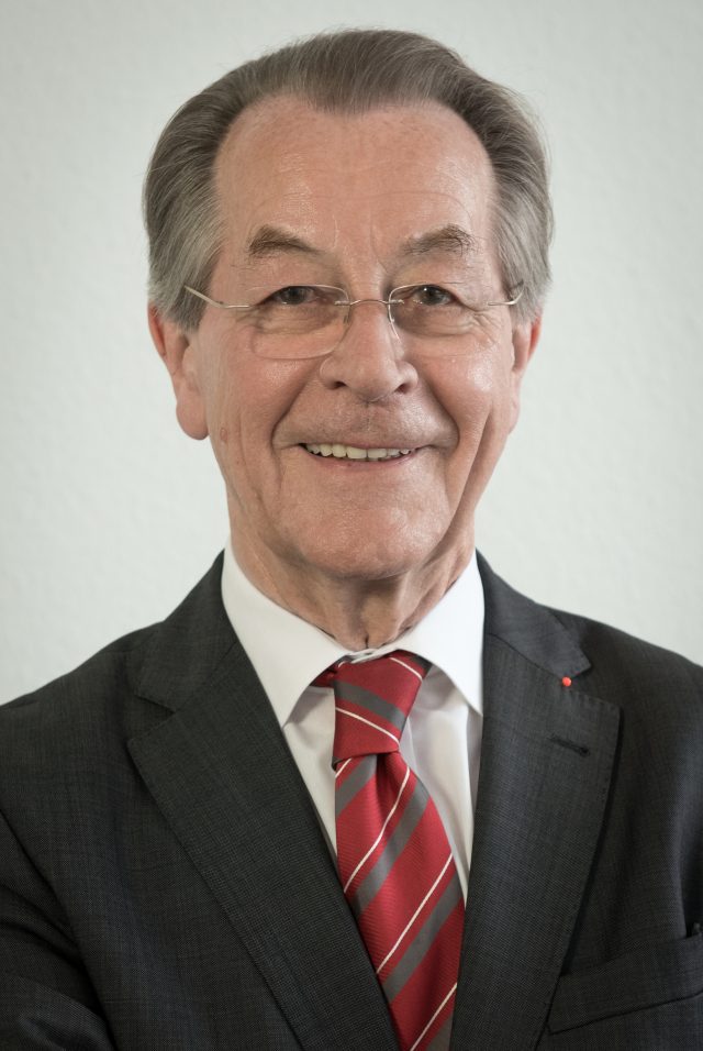 Muentefering_Franz_(c)BAGSO_Rieger