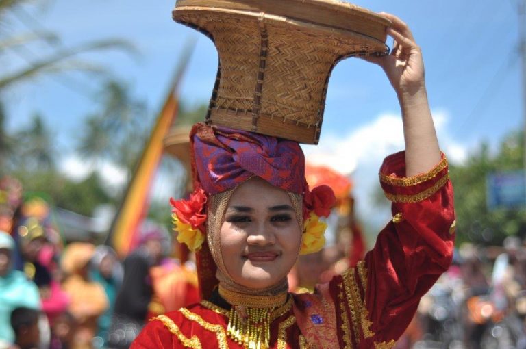 MUTTERLAND – Das Matriarchat der Minangkabau