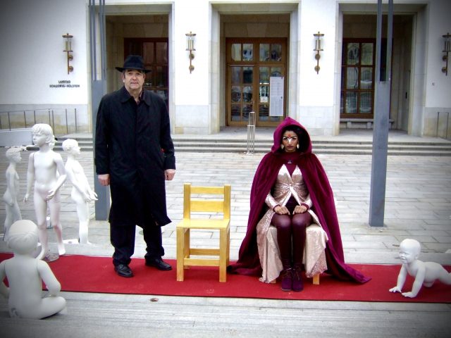Mädchenstatue für den Frieden