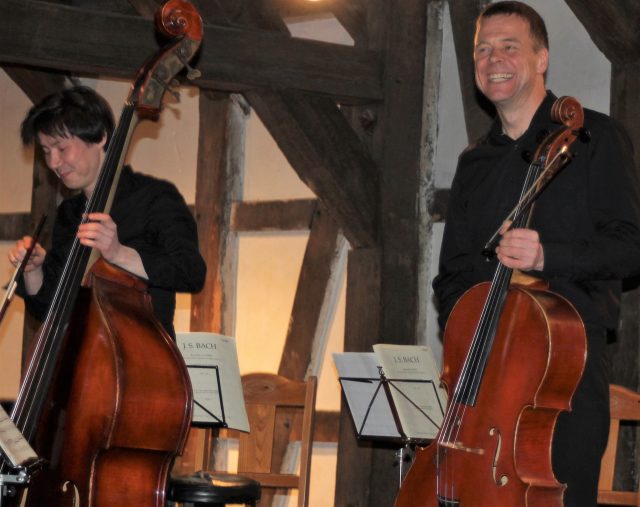 Tair Turganov, Bass und Rolf Herbrechtsmeyer, Cello